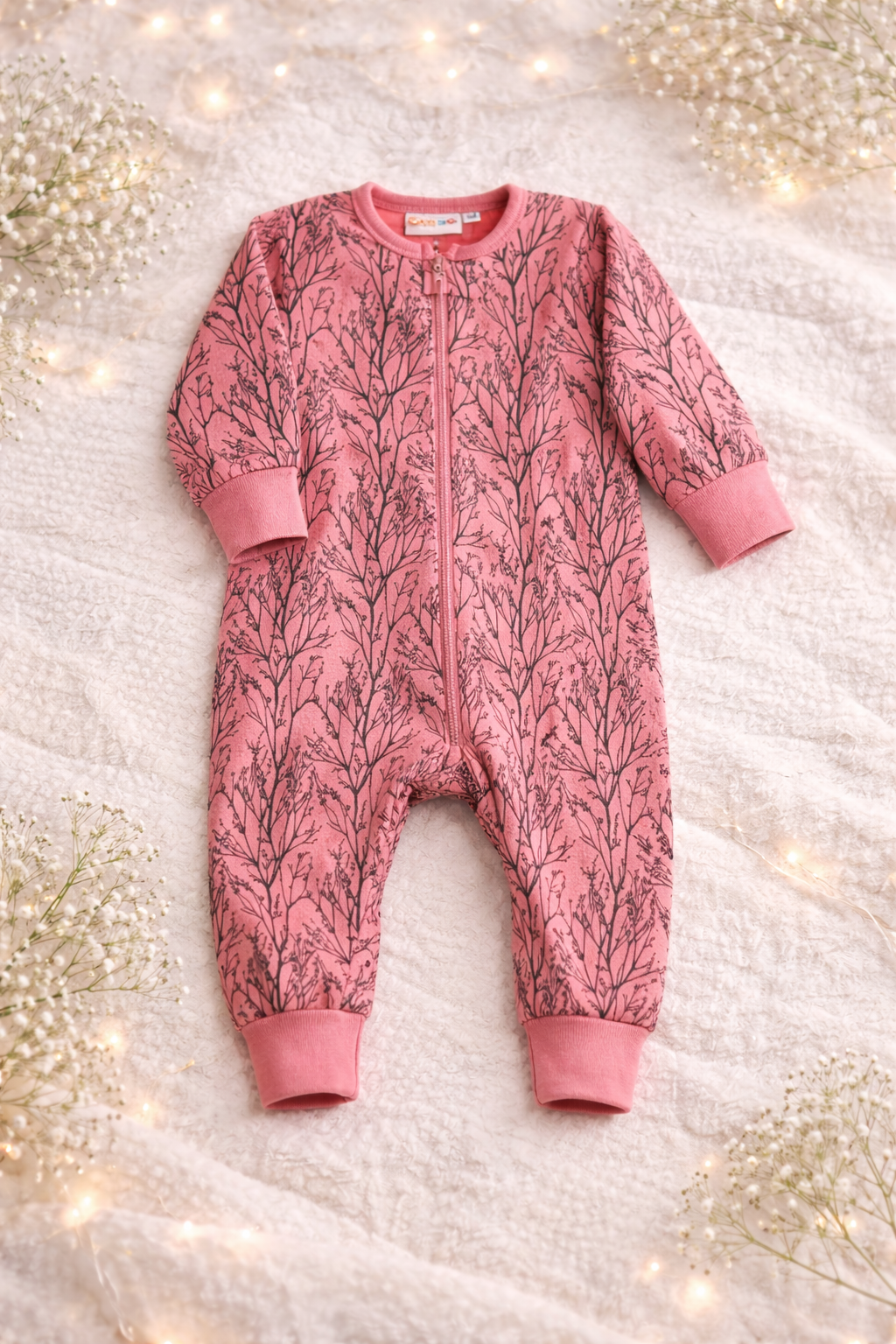 Baby jumpsuit with zipper